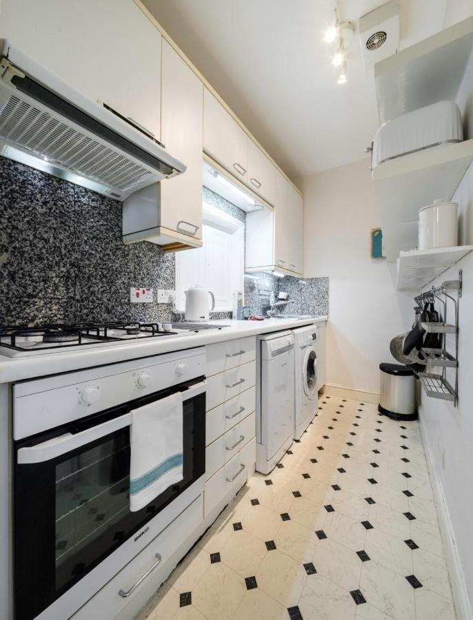 Elegant Earl'S Court 2 Bedroom Flat Just 4 Minutes From Tube London Ngoại thất bức ảnh